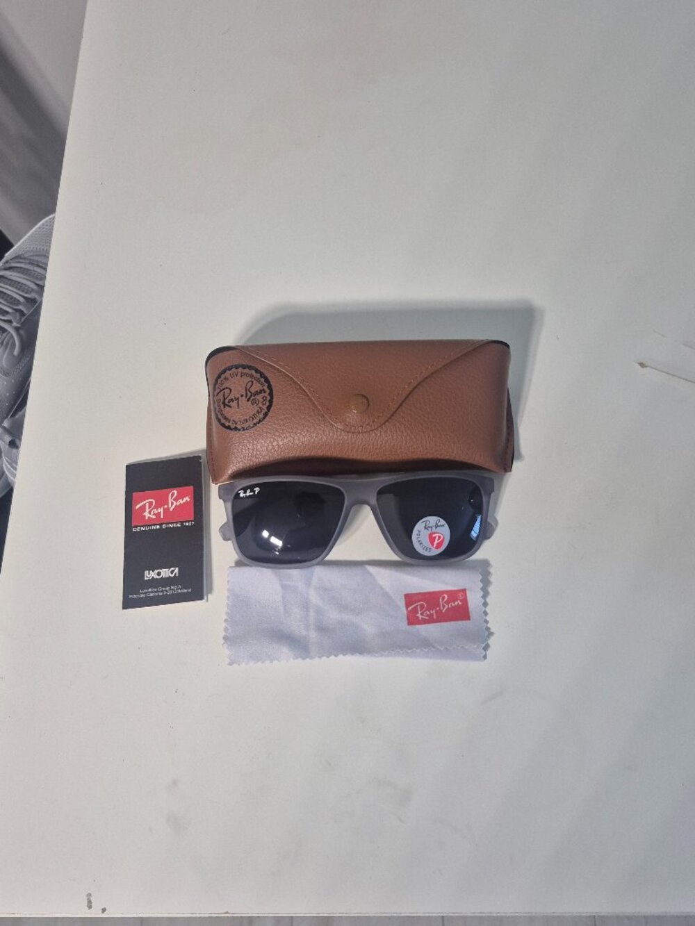 Ray-Ban Justin Polarized Sunglasses – Matte Grey + Case & Cloth